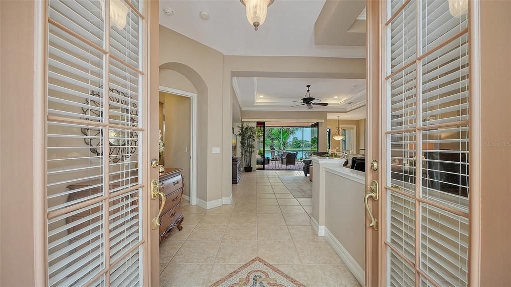 Active With Contract: $639,000 (3 beds, 3 baths, 2222 Square Feet)