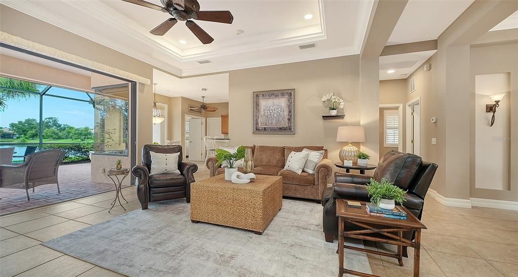 Active With Contract: $639,000 (3 beds, 3 baths, 2222 Square Feet)