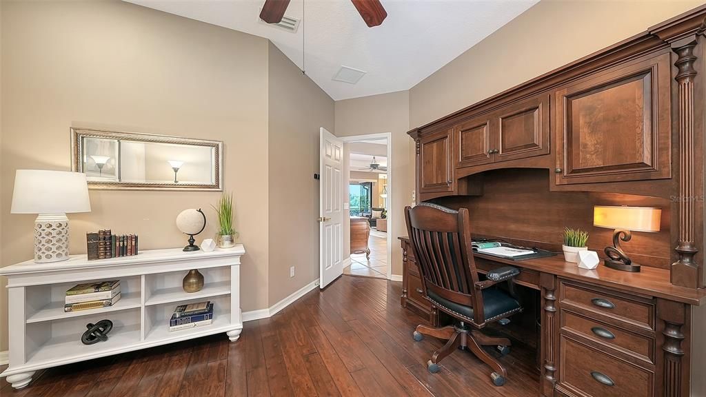 Active With Contract: $639,000 (3 beds, 3 baths, 2222 Square Feet)