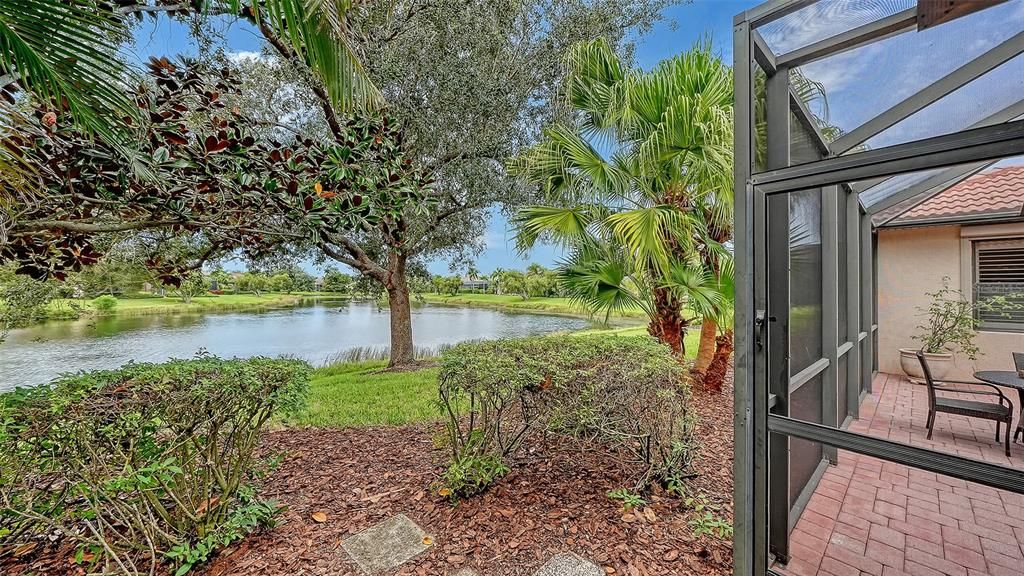 Active With Contract: $639,000 (3 beds, 3 baths, 2222 Square Feet)