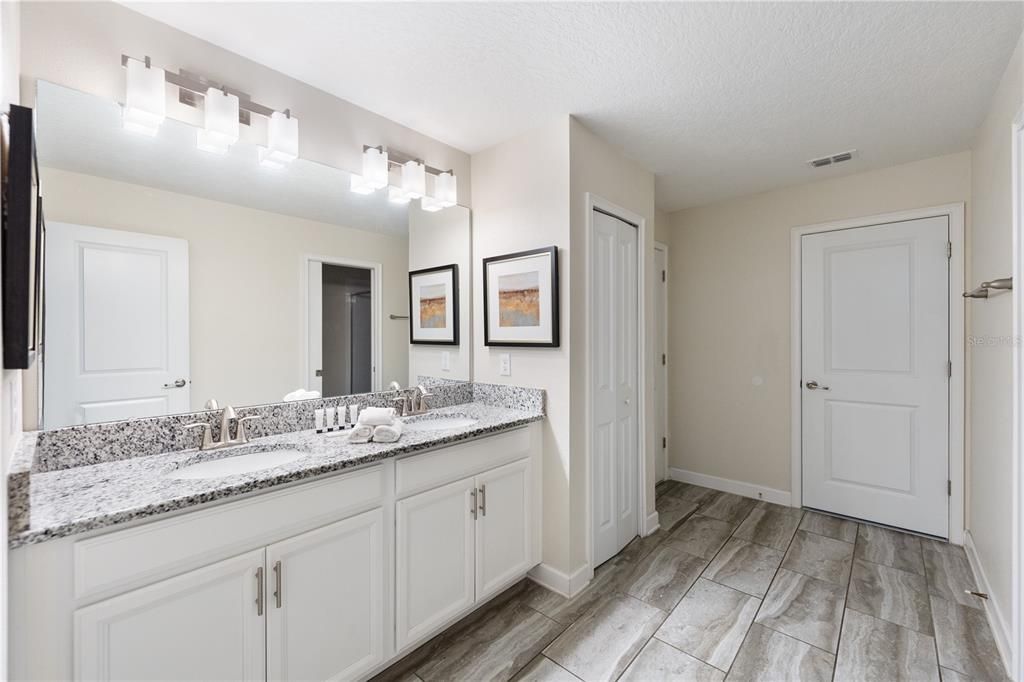 For Sale: $699,000 (8 beds, 5 baths, 3909 Square Feet)