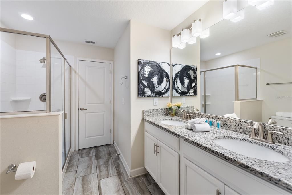 For Sale: $699,000 (8 beds, 5 baths, 3909 Square Feet)