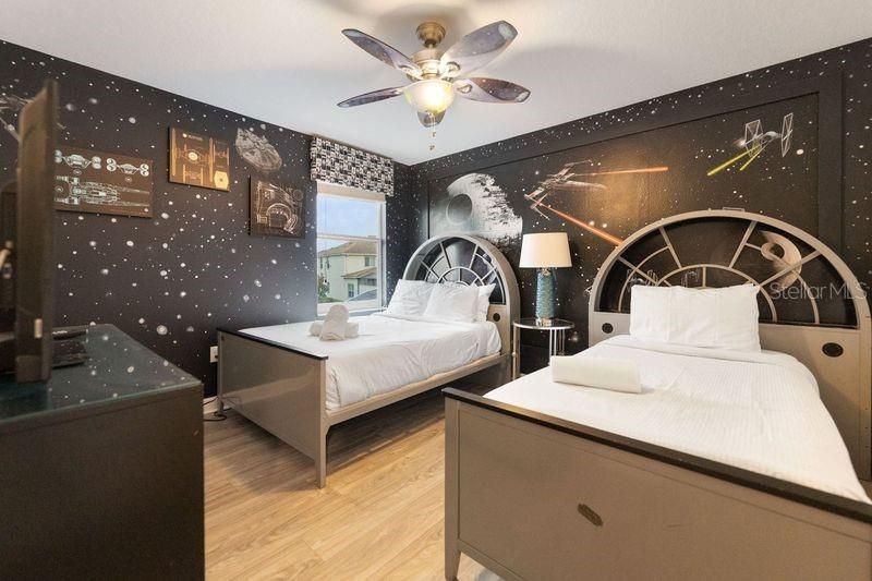 For Sale: $699,000 (8 beds, 5 baths, 3909 Square Feet)