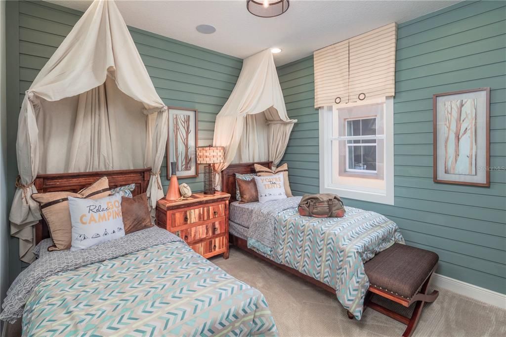 Active With Contract: $649,900 (3 beds, 2 baths, 2208 Square Feet)