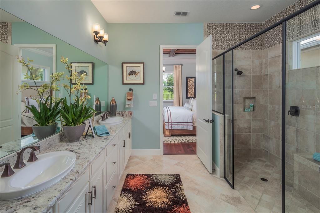Active With Contract: $649,900 (3 beds, 2 baths, 2208 Square Feet)