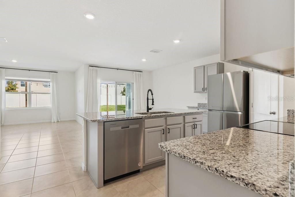 For Rent: $2,500 (4 beds, 2 baths, 1846 Square Feet)