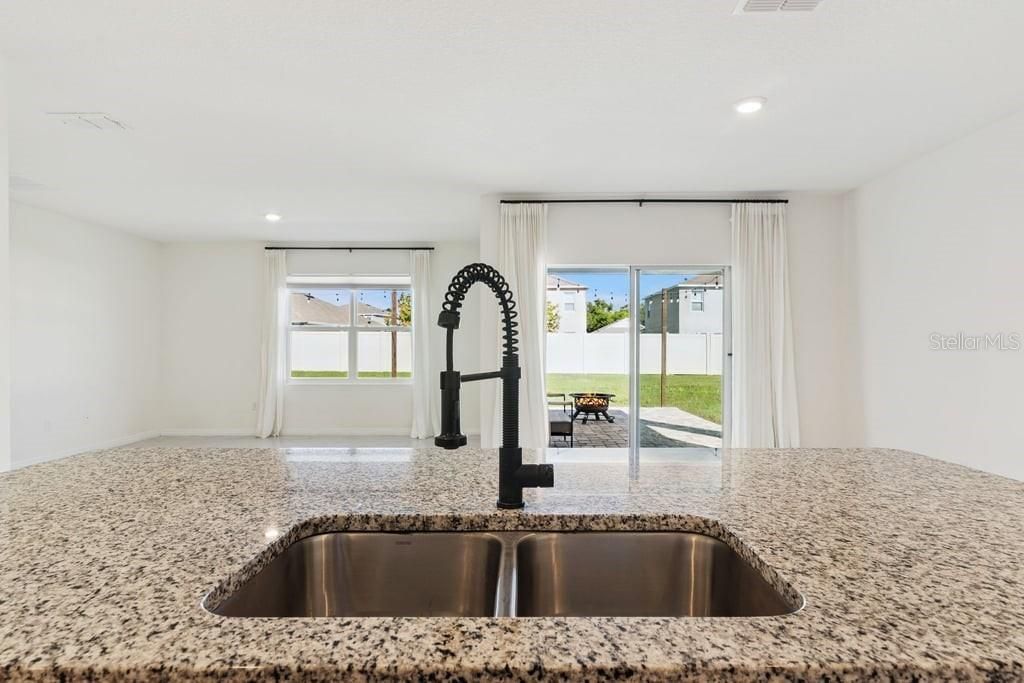 For Rent: $2,500 (4 beds, 2 baths, 1846 Square Feet)