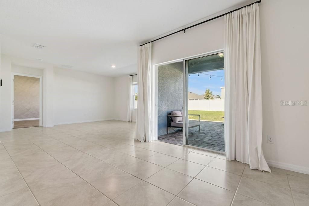 For Rent: $2,500 (4 beds, 2 baths, 1846 Square Feet)