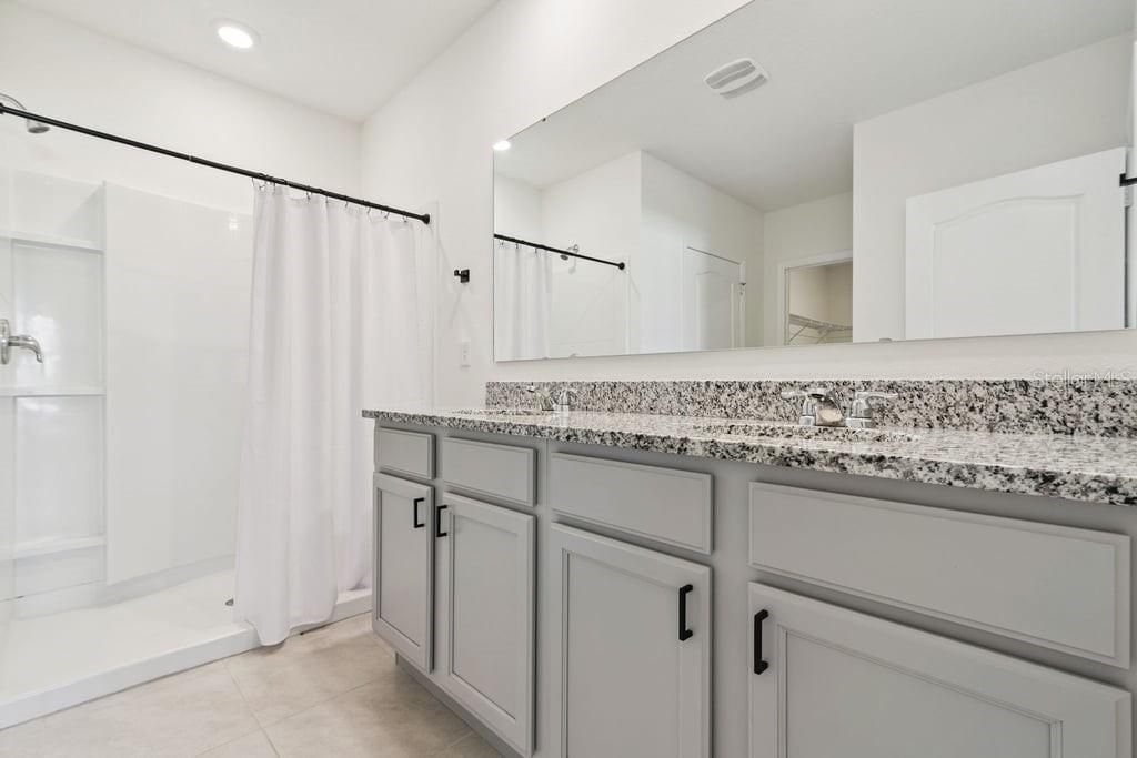 For Rent: $2,500 (4 beds, 2 baths, 1846 Square Feet)