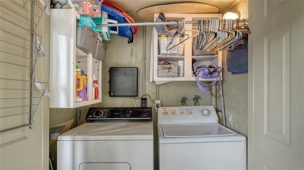 For Sale: $163,000 (2 beds, 1 baths, 1070 Square Feet)