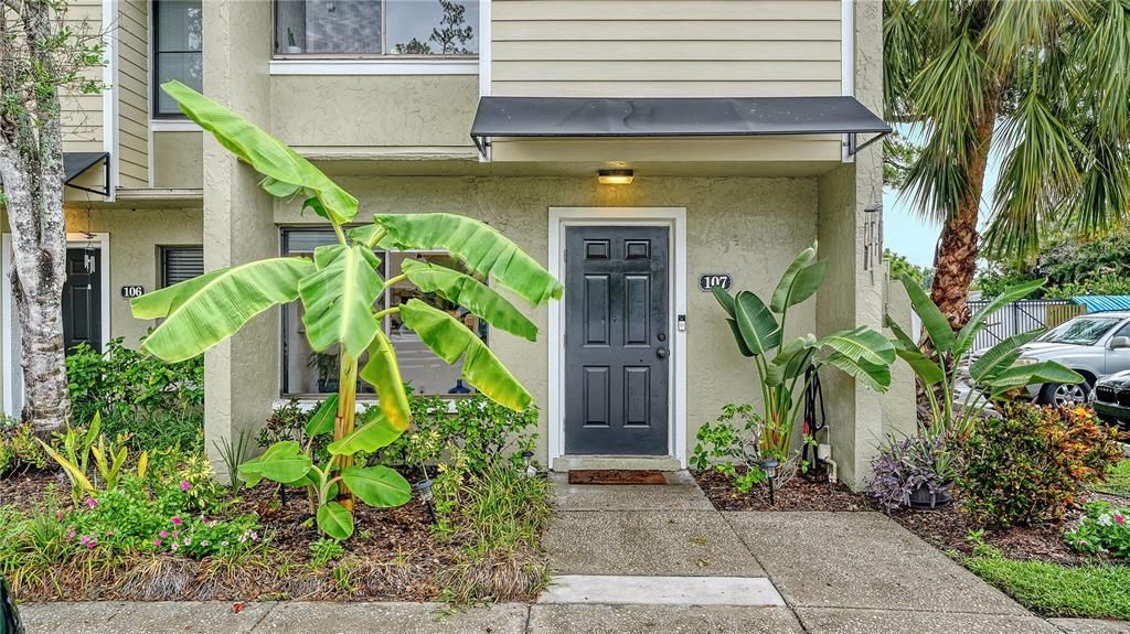 For Sale: $163,000 (2 beds, 1 baths, 1070 Square Feet)