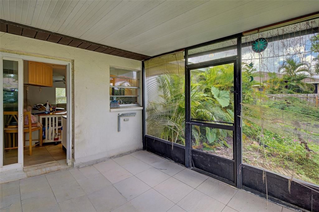 For Sale: $284,900 (3 beds, 2 baths, 1140 Square Feet)