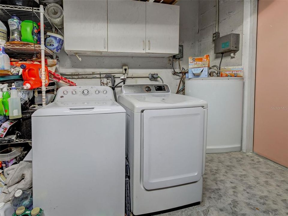 For Sale: $284,900 (3 beds, 2 baths, 1140 Square Feet)