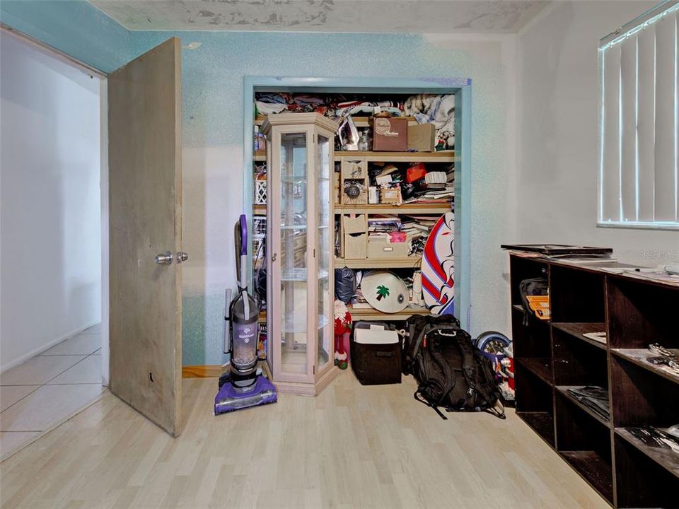 For Sale: $284,900 (3 beds, 2 baths, 1140 Square Feet)