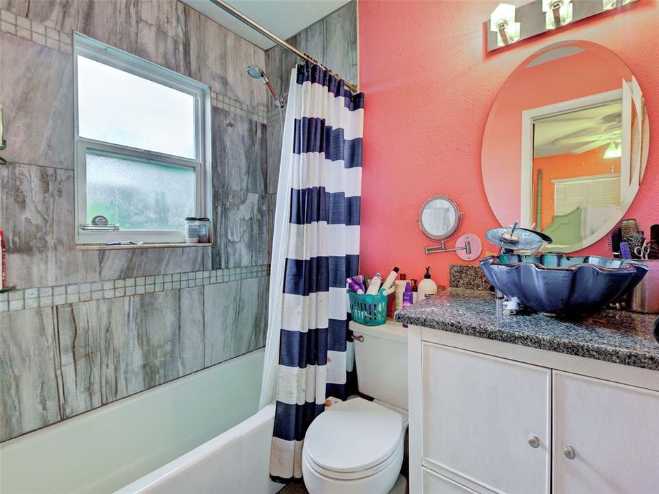 For Sale: $284,900 (3 beds, 2 baths, 1140 Square Feet)