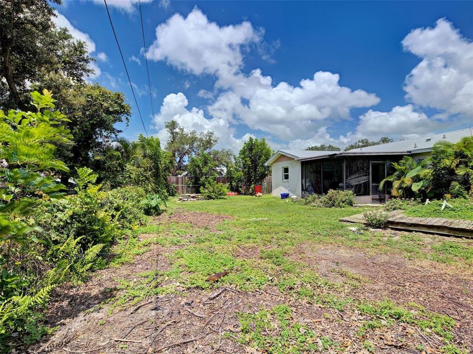 For Sale: $284,900 (3 beds, 2 baths, 1140 Square Feet)