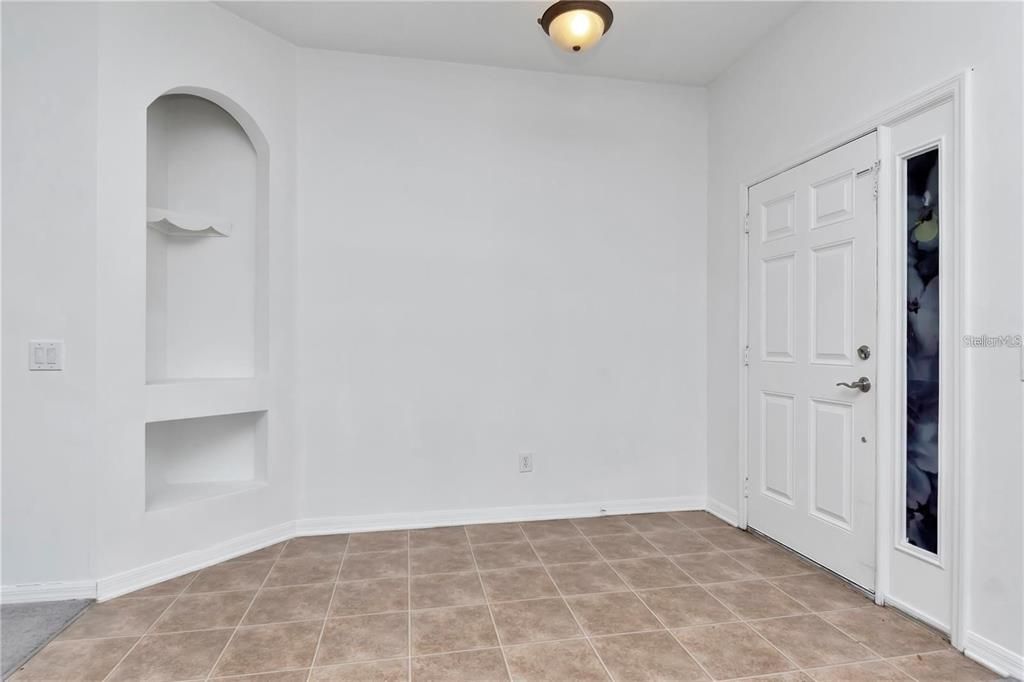 For Rent: $2,750 (4 beds, 2 baths, 2360 Square Feet)
