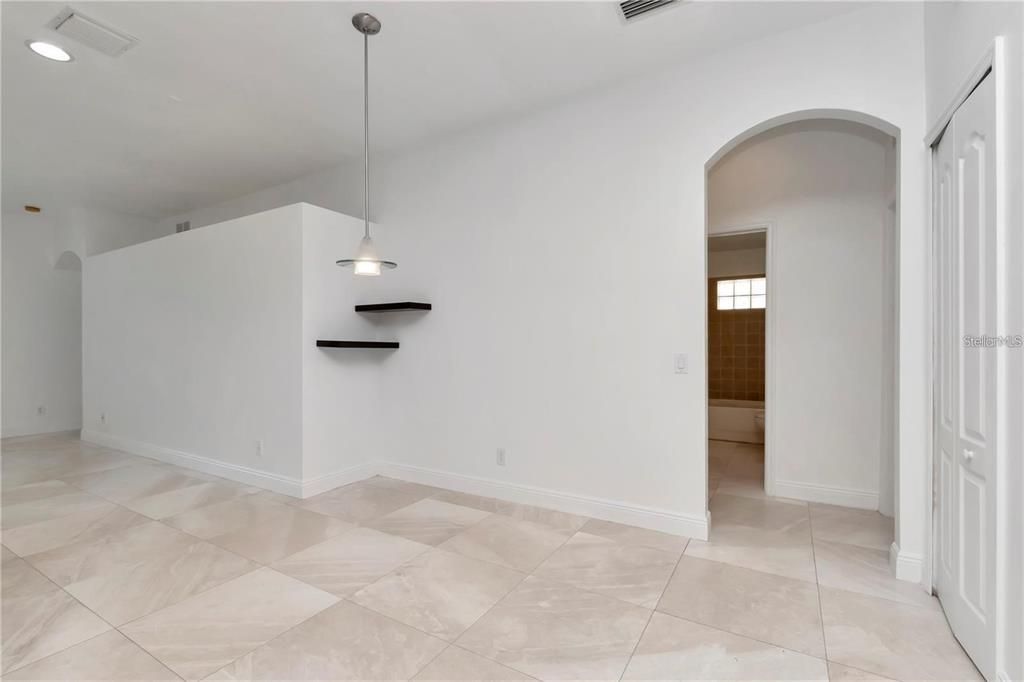 For Rent: $2,750 (4 beds, 2 baths, 2360 Square Feet)