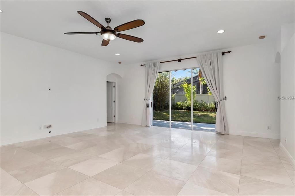 For Rent: $2,750 (4 beds, 2 baths, 2360 Square Feet)