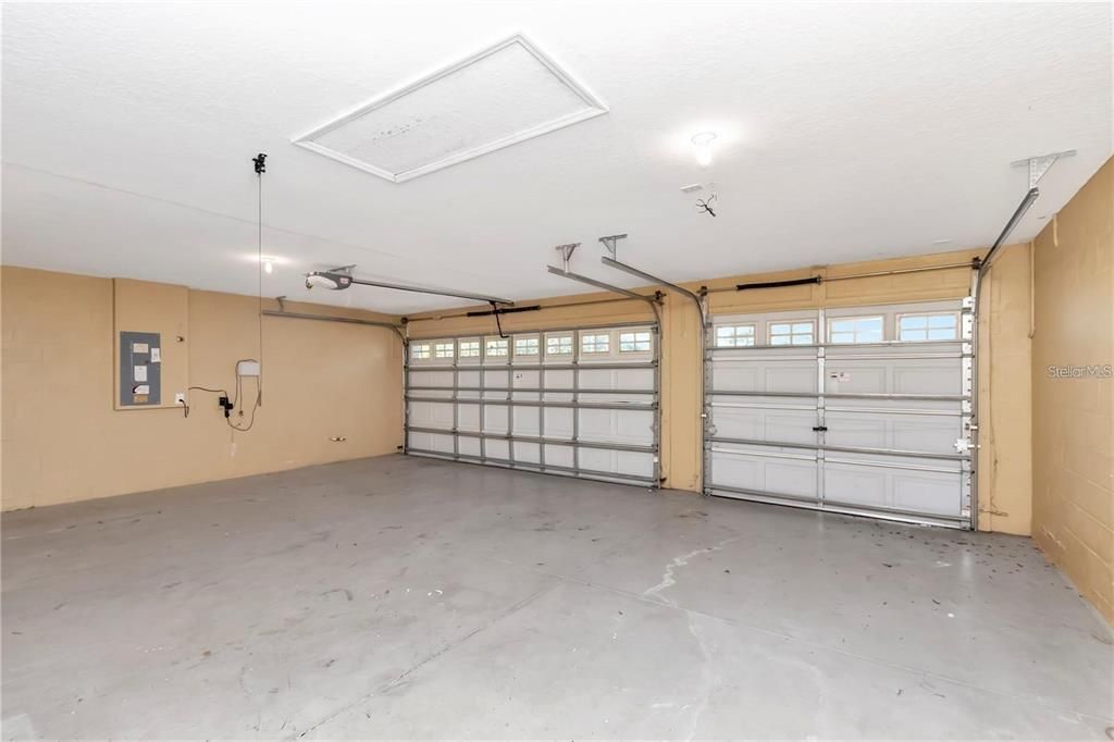 For Rent: $2,750 (4 beds, 2 baths, 2360 Square Feet)