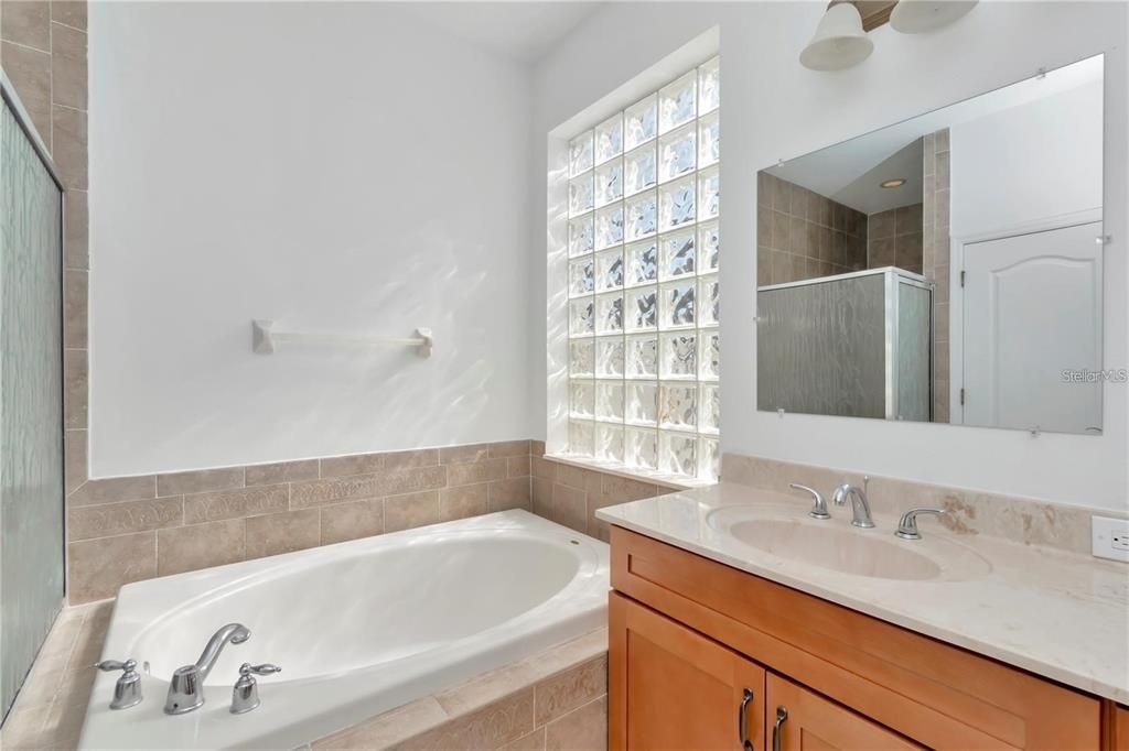 For Rent: $2,750 (4 beds, 2 baths, 2360 Square Feet)