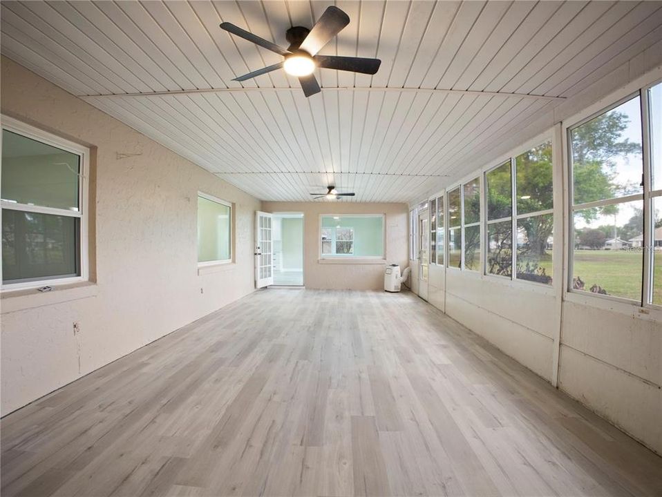 For Sale: $280,000 (2 beds, 2 baths, 1710 Square Feet)