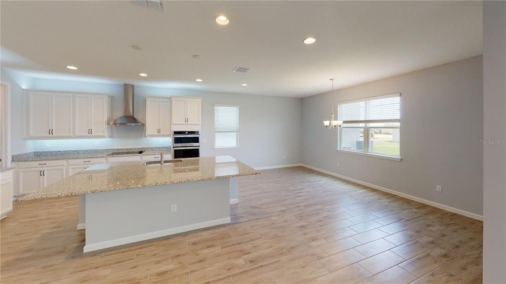 Active With Contract: $671,671 (4 beds, 3 baths, 3038 Square Feet)