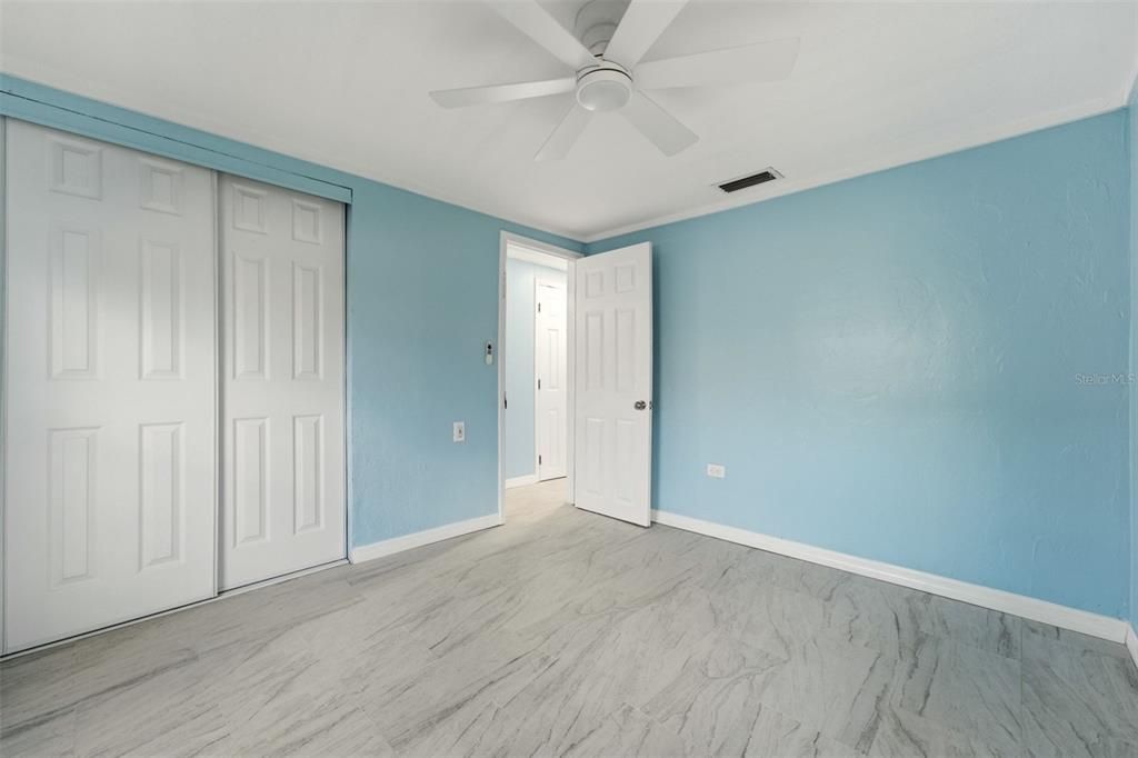 Active With Contract: $285,000 (2 beds, 1 baths, 801 Square Feet)