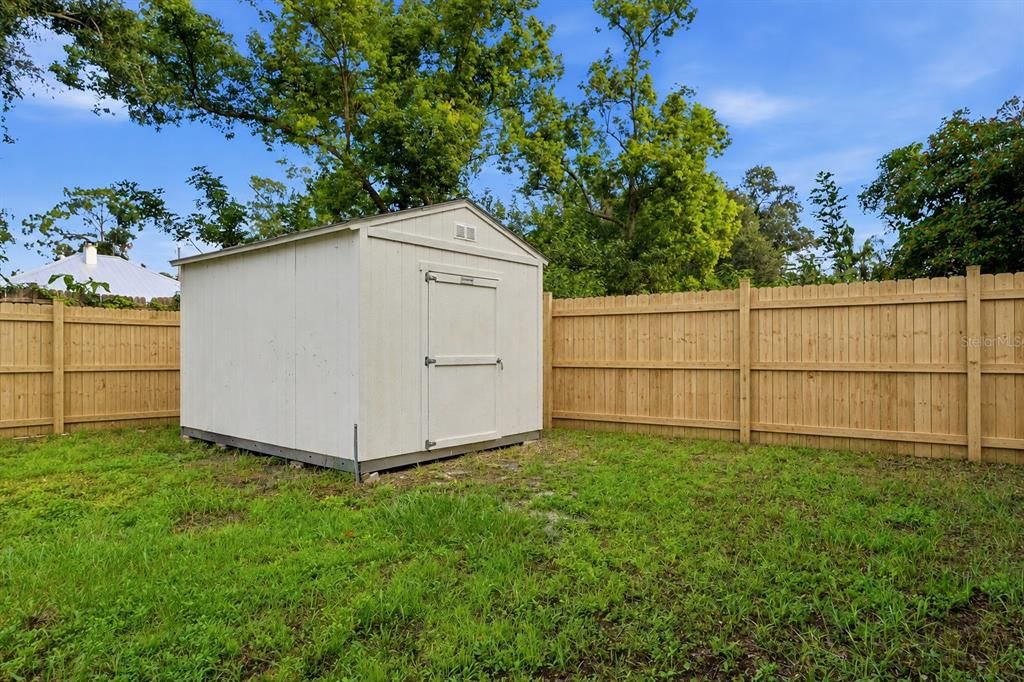 Active With Contract: $285,000 (2 beds, 1 baths, 801 Square Feet)