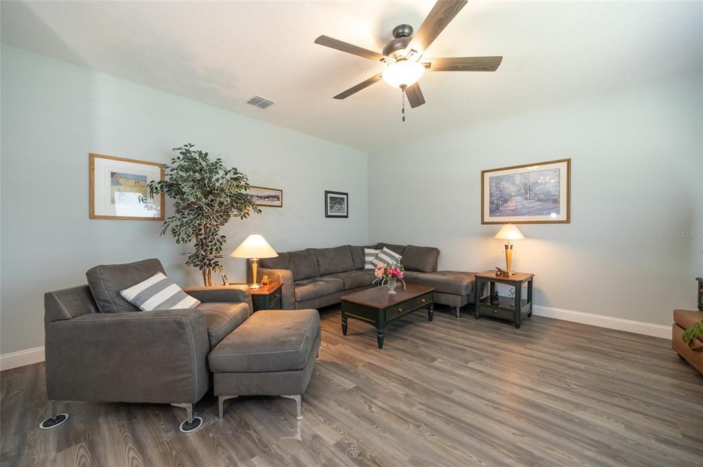 For Sale: $439,000 (3 beds, 2 baths, 2710 Square Feet)