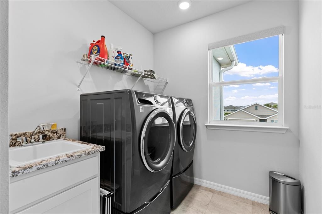 For Sale: $445,000 (4 beds, 3 baths, 2756 Square Feet)