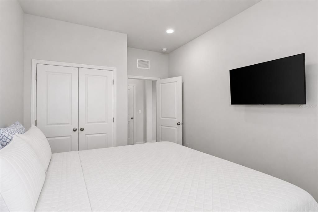 For Sale: $445,000 (4 beds, 3 baths, 2756 Square Feet)