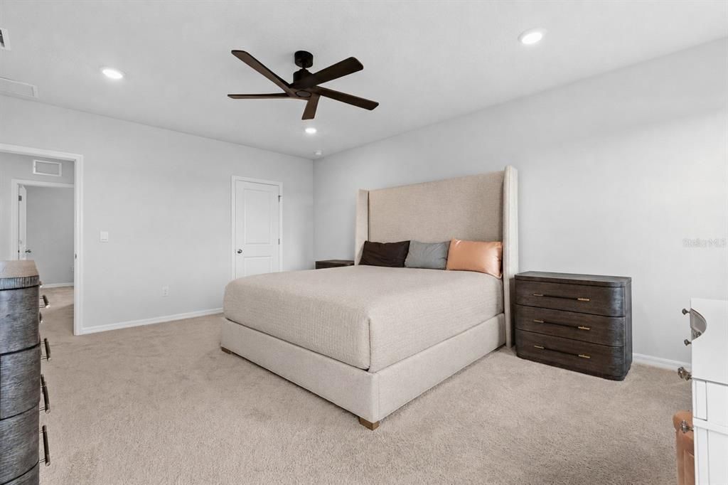For Sale: $445,000 (4 beds, 3 baths, 2756 Square Feet)