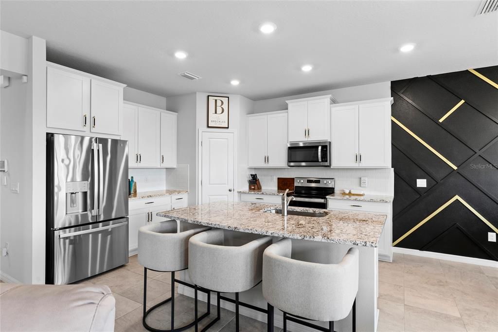 For Sale: $445,000 (4 beds, 3 baths, 2756 Square Feet)