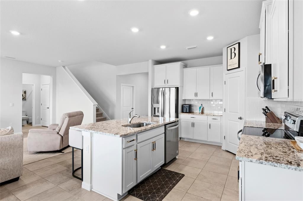 For Sale: $445,000 (4 beds, 3 baths, 2756 Square Feet)