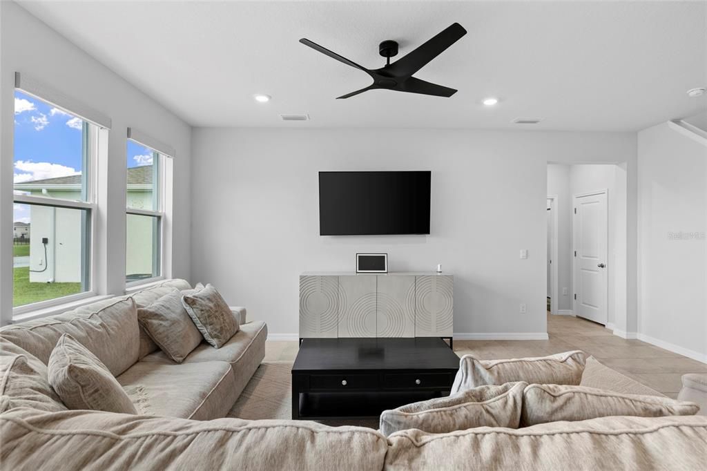 For Sale: $445,000 (4 beds, 3 baths, 2756 Square Feet)
