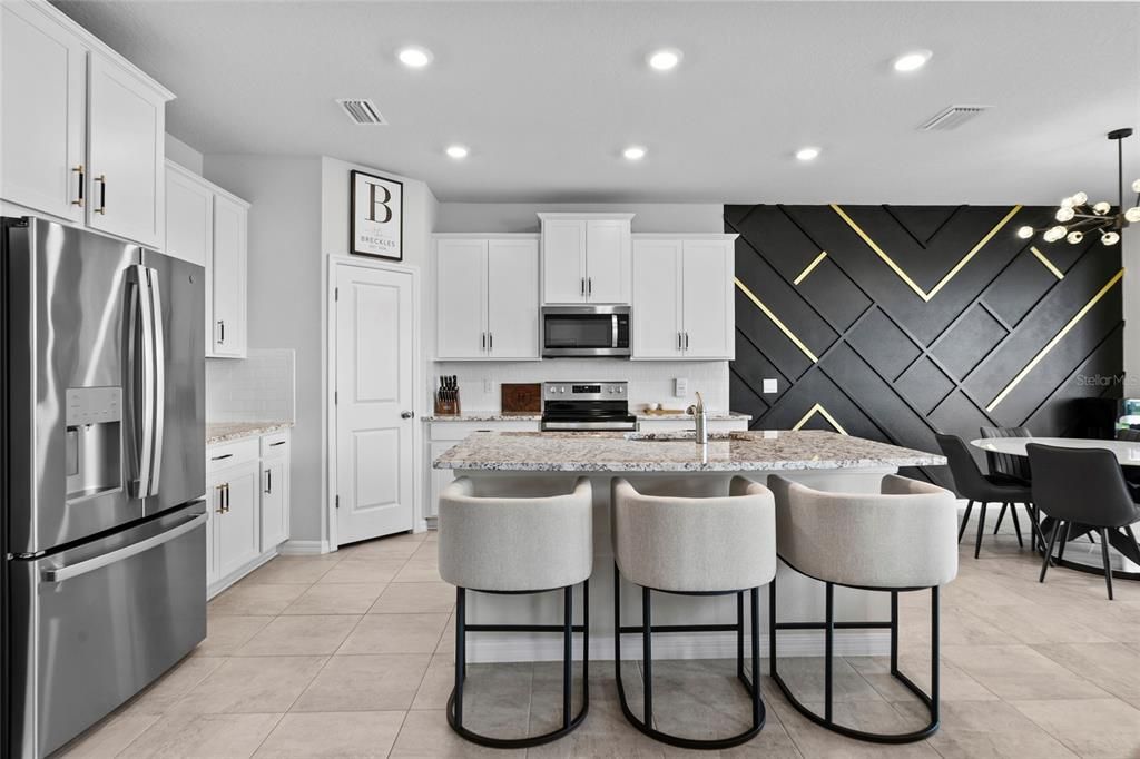 For Sale: $445,000 (4 beds, 3 baths, 2756 Square Feet)