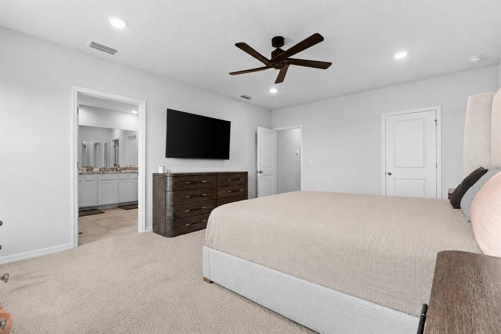 For Sale: $445,000 (4 beds, 3 baths, 2756 Square Feet)