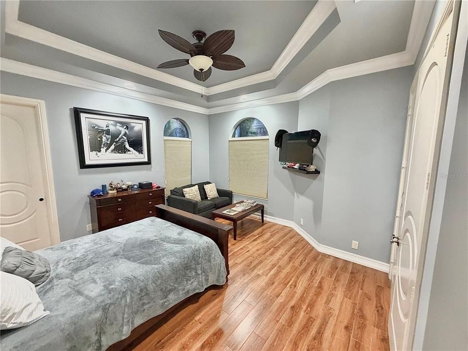 For Sale: $2,499,999 (7 beds, 5 baths, 5630 Square Feet)