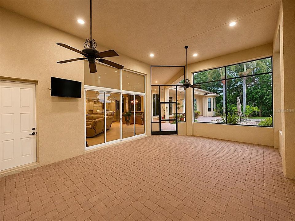 For Sale: $2,499,999 (7 beds, 5 baths, 5630 Square Feet)