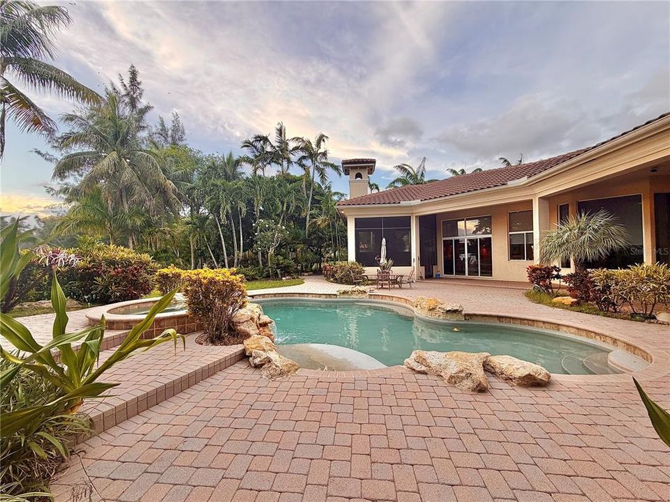 For Sale: $2,499,999 (7 beds, 5 baths, 5630 Square Feet)
