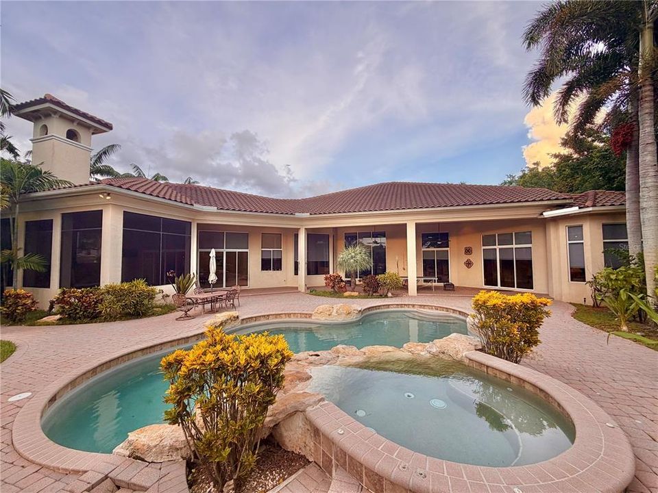 For Sale: $2,499,999 (7 beds, 5 baths, 5630 Square Feet)