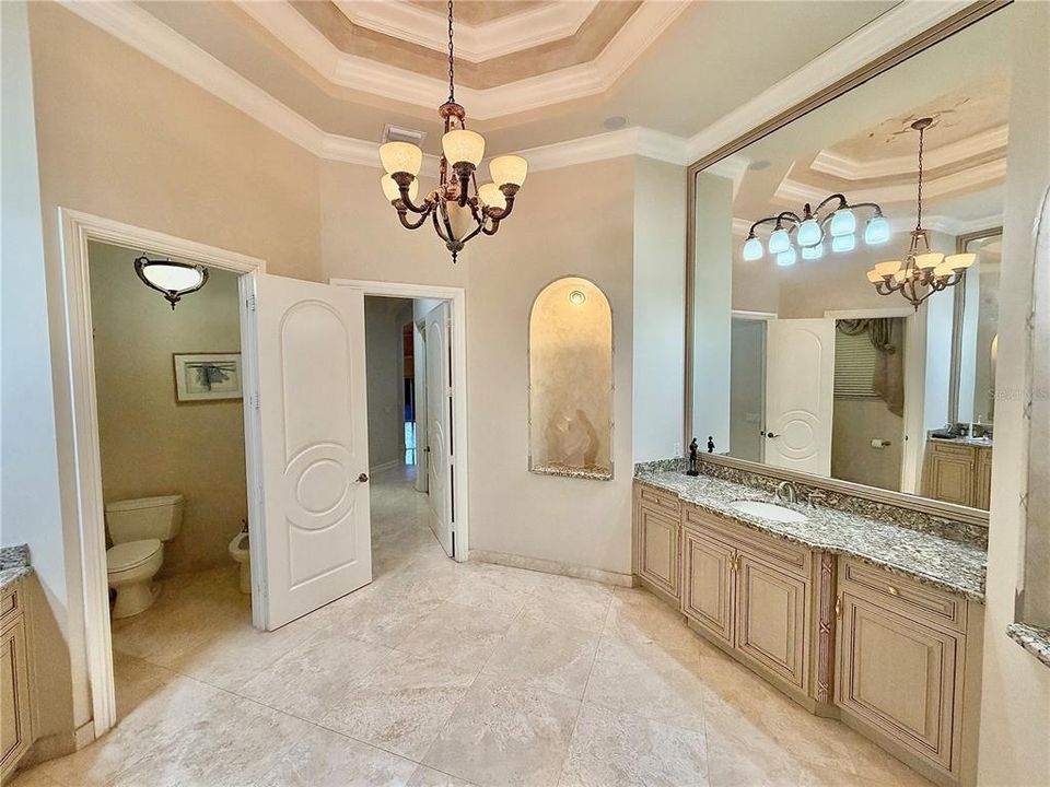 For Sale: $2,499,999 (7 beds, 5 baths, 5630 Square Feet)