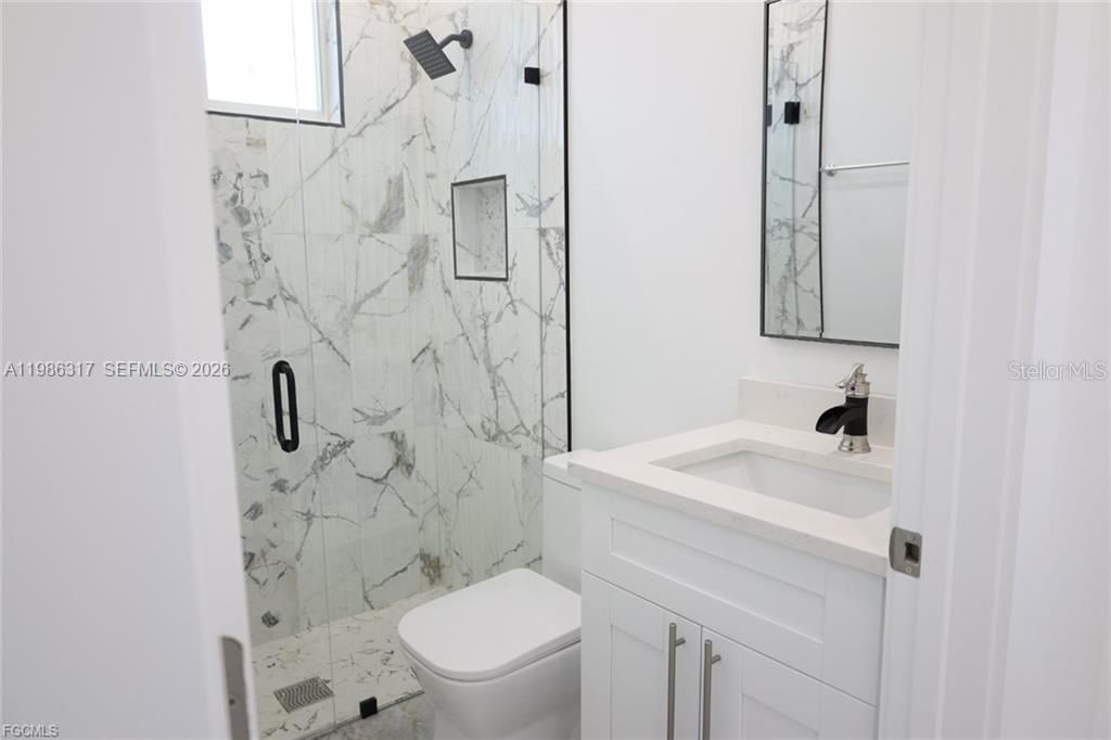 For Sale: $340,000 (3 beds, 3 baths, 1374 Square Feet)