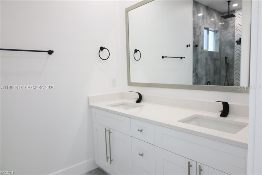 For Sale: $340,000 (3 beds, 3 baths, 1374 Square Feet)
