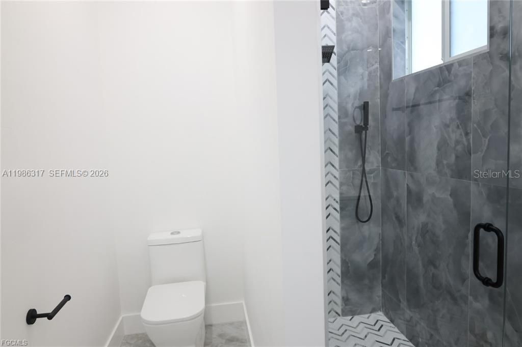 For Sale: $340,000 (3 beds, 3 baths, 1374 Square Feet)