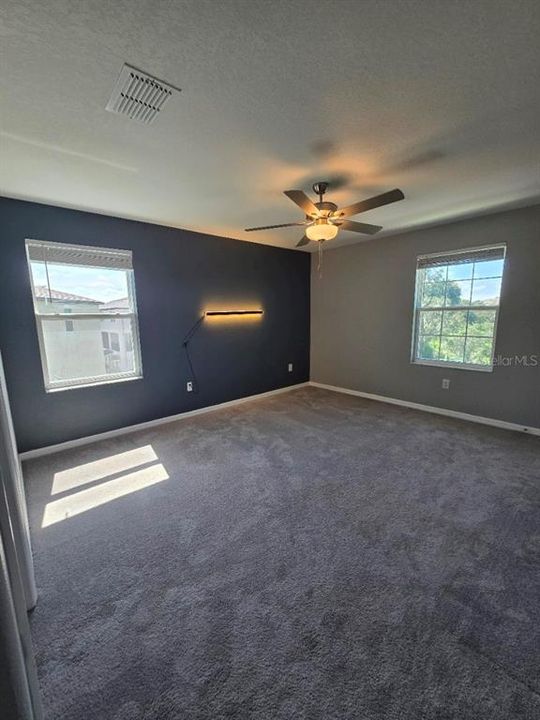 For Rent: $3,100 (3 beds, 3 baths, 2004 Square Feet)