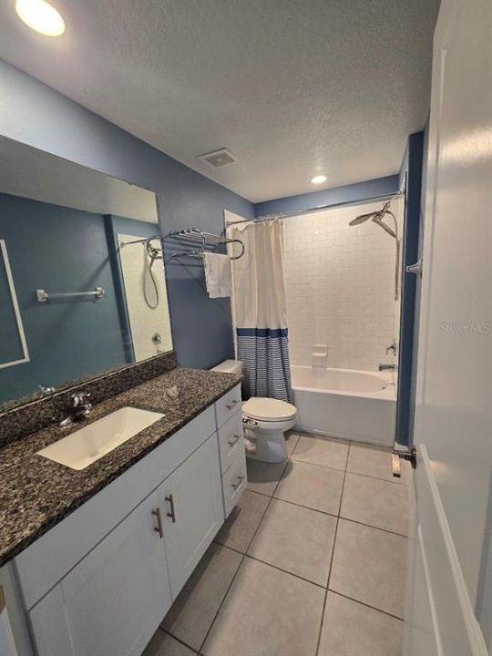 For Rent: $3,100 (3 beds, 3 baths, 2004 Square Feet)