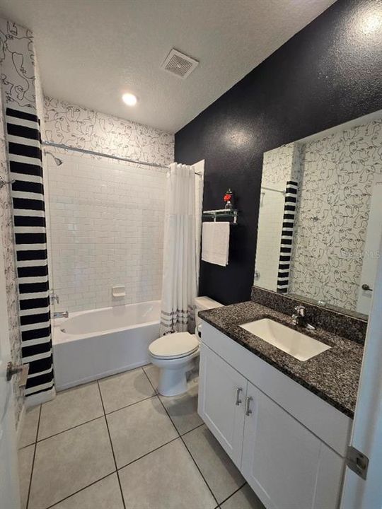 For Rent: $3,100 (3 beds, 3 baths, 2004 Square Feet)