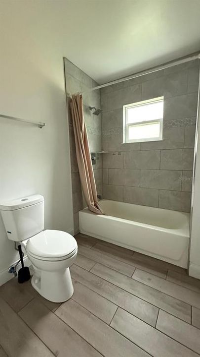В аренду: $2,450 (2 спален, 2 ванн, 1312 Квадратных фут)